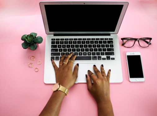 Createherstock Bday Social Bonus Neosha Gardner 024